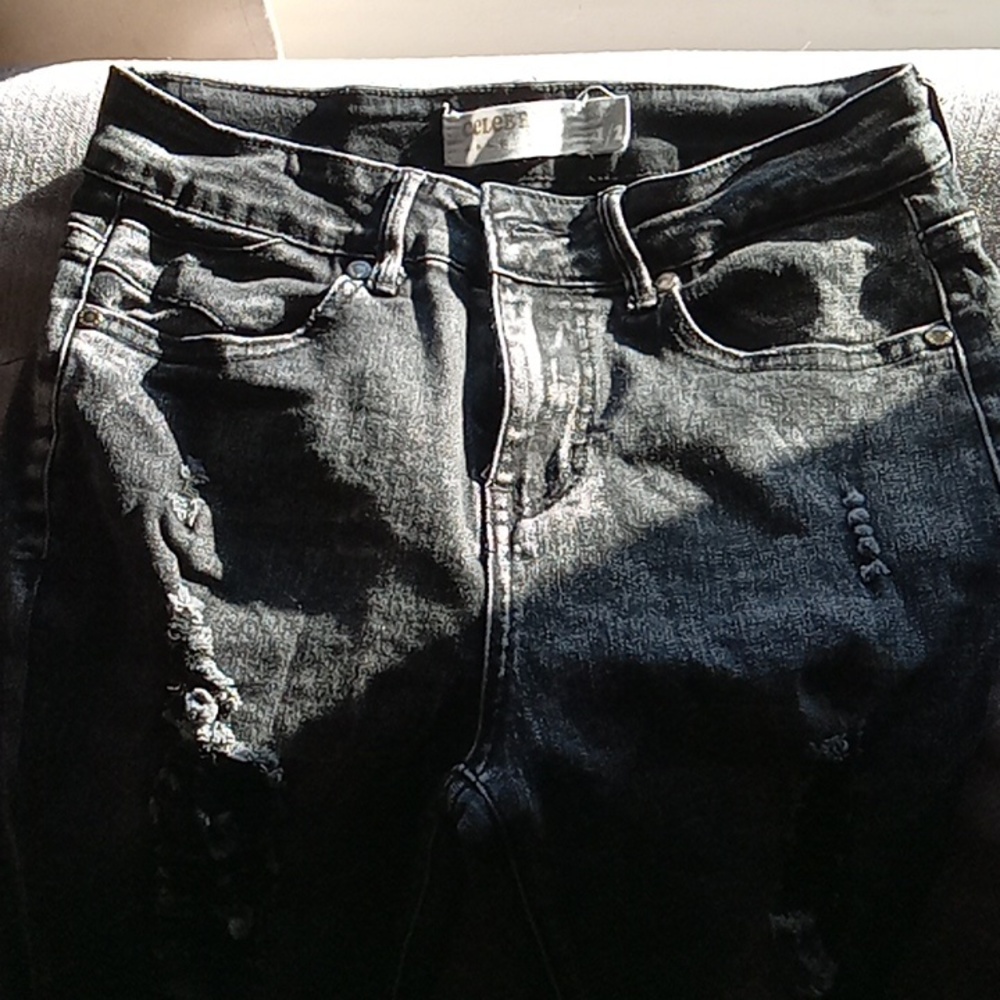 Jeans - Picture 3 of 4